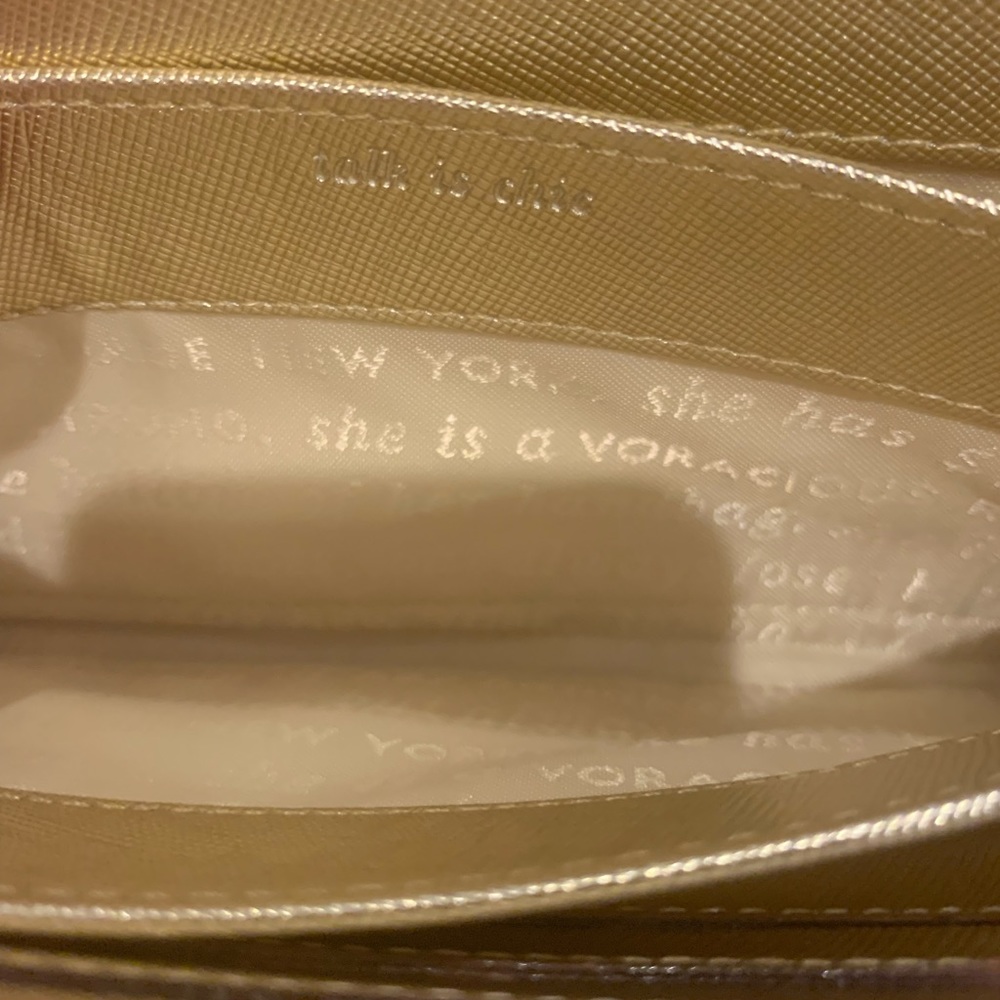 EUC Kate  Spade  gold leather wristlet.  Zipper closure - Picture 7 of 10